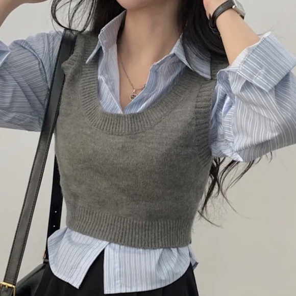 Express Sweater - Picture 4 of 4